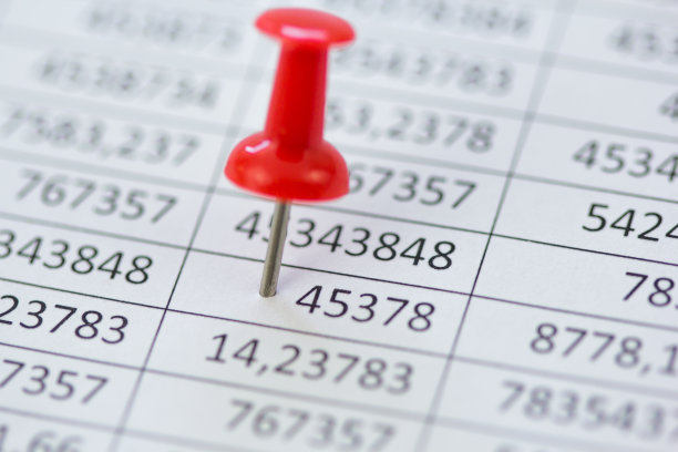 红色大头针的财务数据图片下载