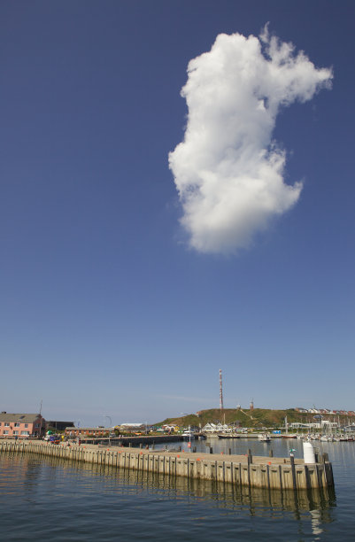 岛上的云图片下载