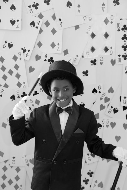 年轻的魔术师图片下载