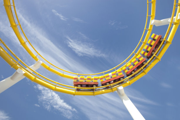 过山车环形运动模糊图片下载