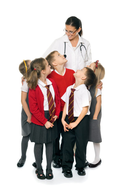 医生与学校的孩子，工作室肖像图片下载