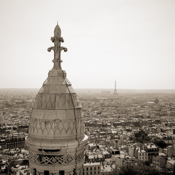 从圣心大教堂看到的巴黎风景图片下载