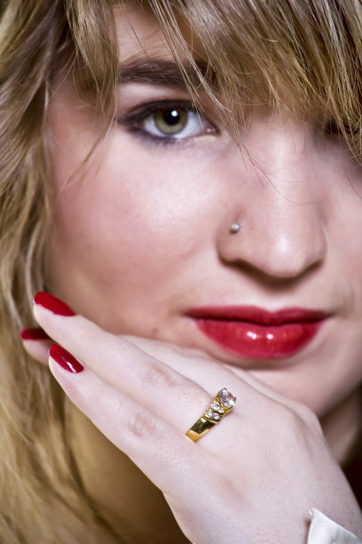 订婚了图片下载