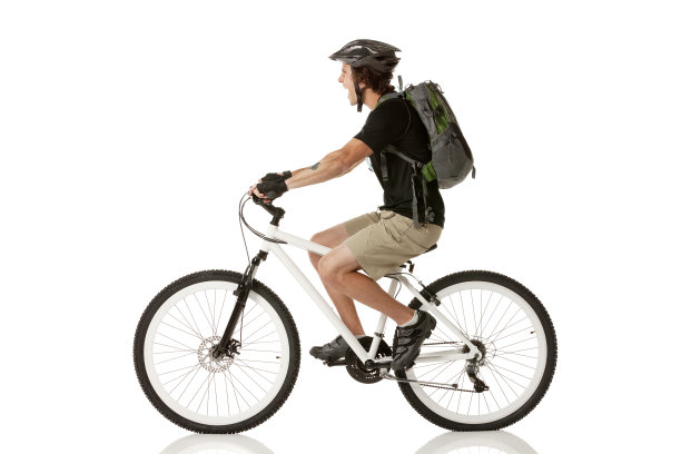 一个男性山地摩托车手的侧视图图片下载