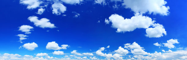 XXXL 51 Mpix全景图-蓝天和白云图片下载