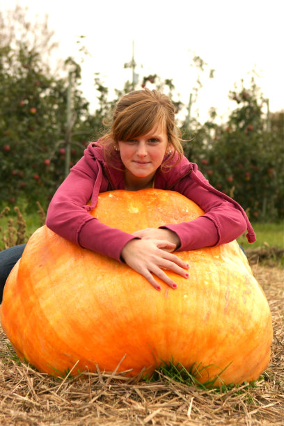 孩子和南瓜图片下载