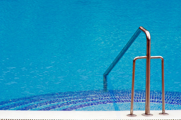 游泳池图片下载