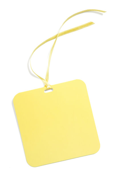 黄色空白礼品或价签(带剪切路径)图片下载