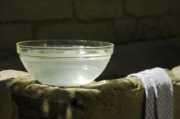 玻璃洗脸盆素材图片