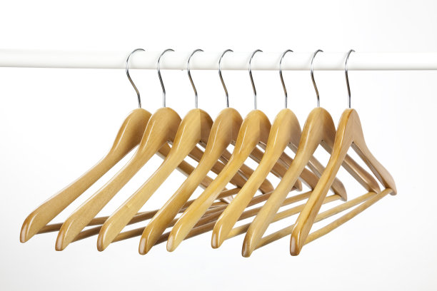 空荡荡的衣架图片下载