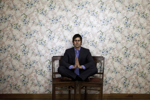 商人冥想图片下载