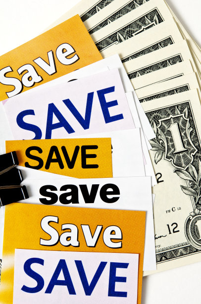 带钱和夹子的杂货优惠券-八图片下载