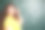 印度女教师展示部分花粉笔画的绿板图片下载