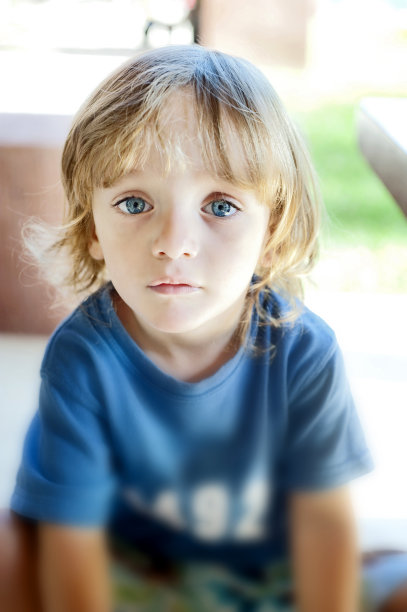 你看起来像个可爱的小孩图片下载