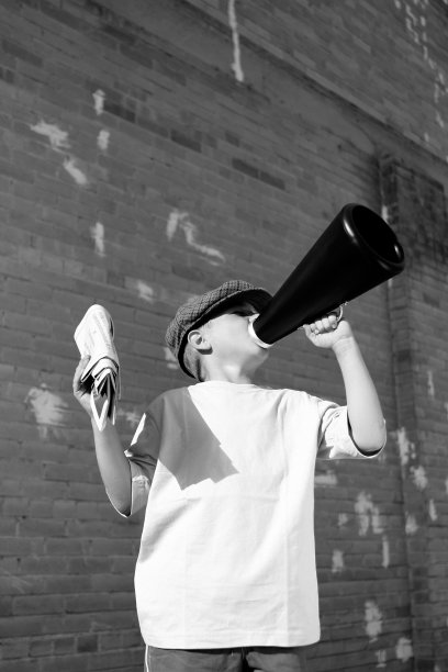 你们当听!(黑与白)图片下载