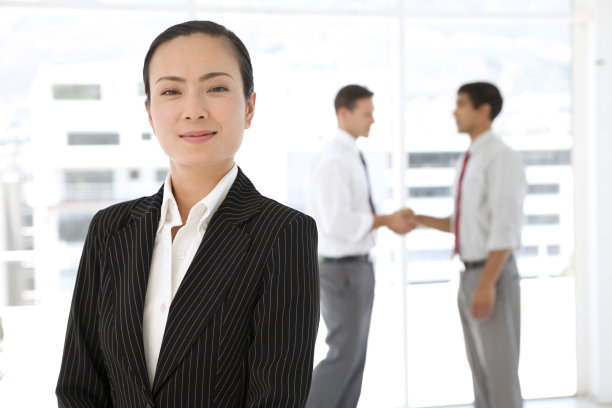 中国女商人和全球伙伴关系图片下载