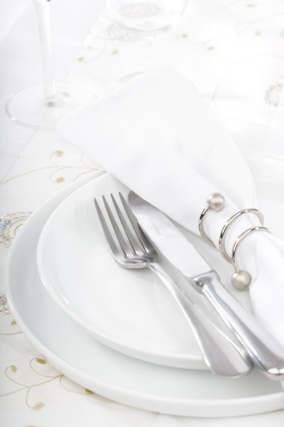 优雅的白色庆祝场所设置图片下载