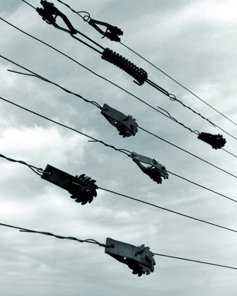 铁丝网和天空图片下载