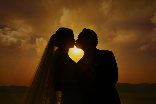 轮廓夫妇爱图片下载