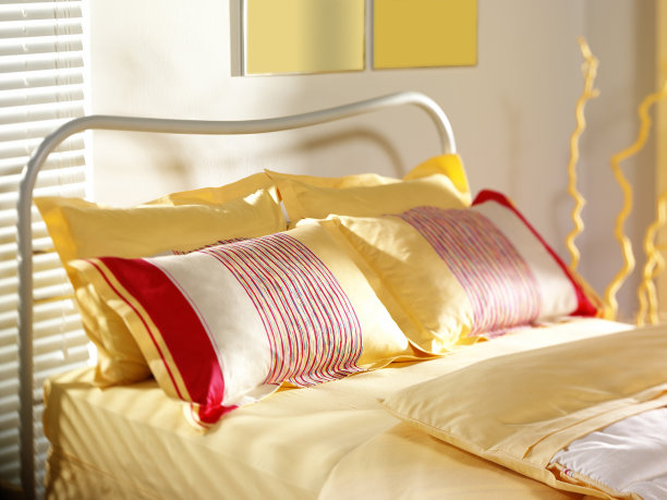 现代卧室的亚麻布图片下载