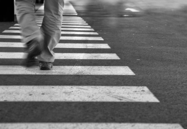 黑白人行横道图片下载