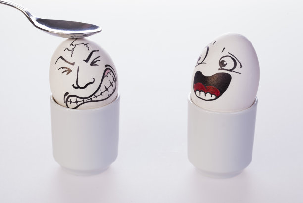 带着恐惧表情的滑稽的书呆子图片下载