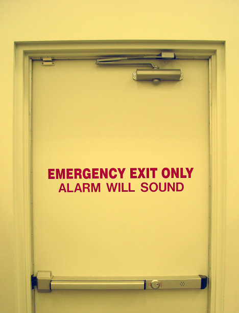 紧急出口门图片下载