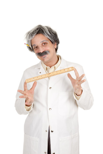 教授拿着尺子图片下载