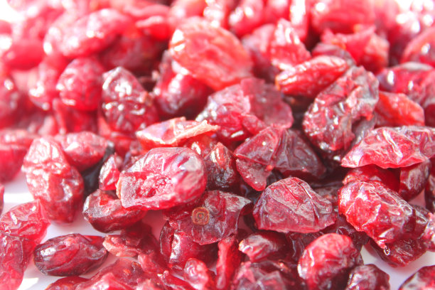 图片显示一堆蔓越莓干/红莓水果健康零食图片下载