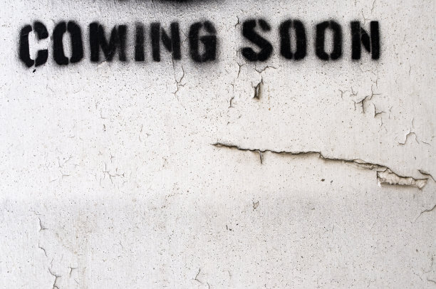 墙上写着“即将到来”……(XL)图片下载