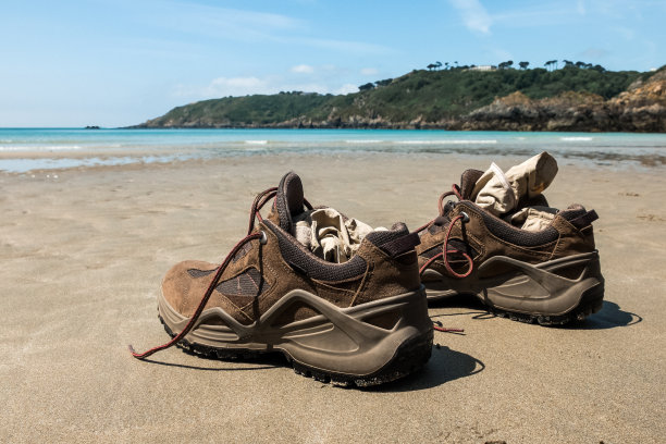 登山鞋，Le Petit Port, Moulin Huet Bay，根西岛图片下载
