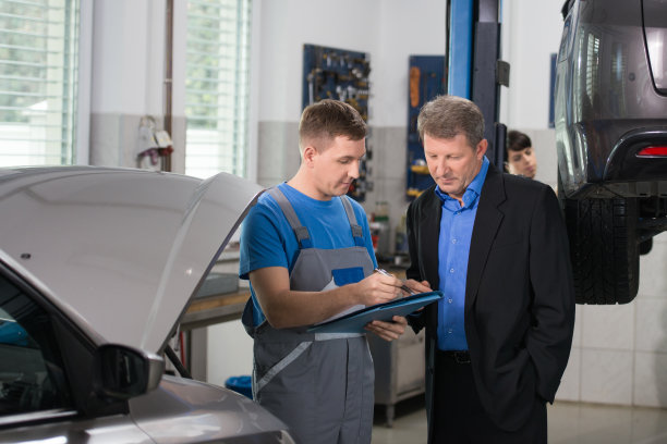 汽车修理工工作单。图片下载