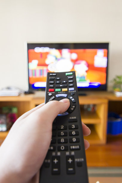 用遥控器切换频道图片下载