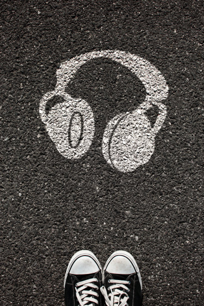 耳机和鞋子图片下载