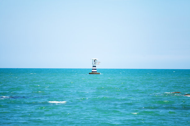 泰国湾和华欣海滩的小灯塔图片下载