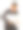 11岁的男孩拿着笔记本电脑非常高兴图片下载