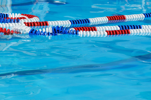 红白蓝游泳池泳道标志图片下载