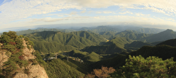 韩国绿色山脉全景图片下载