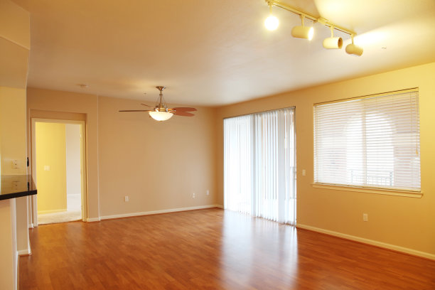 空荡荡的客厅图片下载