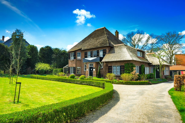 美丽的荷兰风景与一个古老的传统房子素材图片