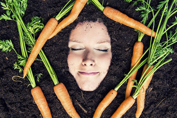 梦到蔬菜的女人图片下载