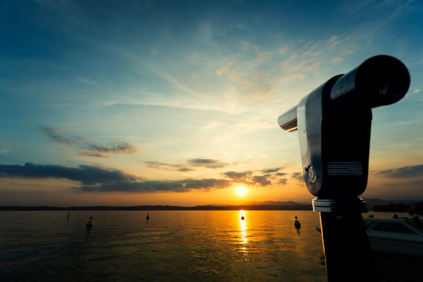 旧望远镜素材图片