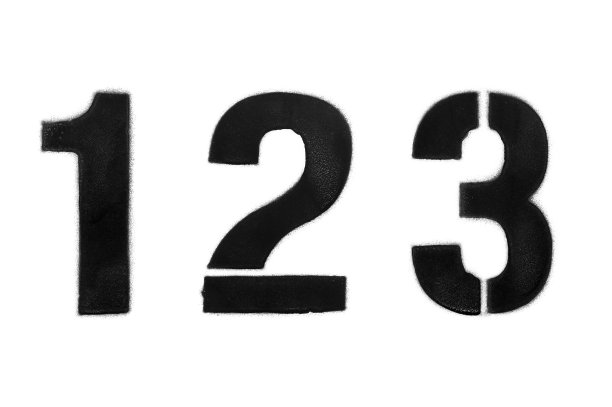 用喷漆把一，二，三涂在白色上图片下载