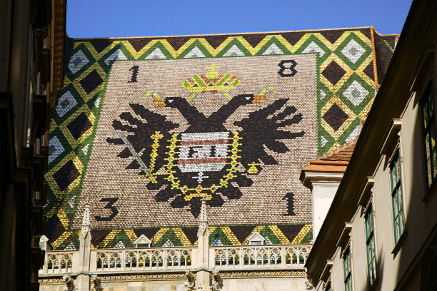 圣斯蒂芬斯大教堂的瓦屋顶。维也纳。奥地利。图片下载