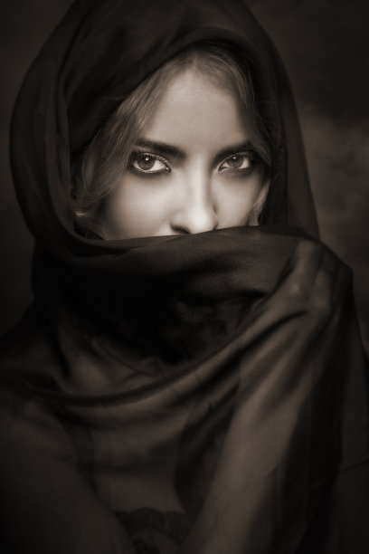 神秘的女人图片下载