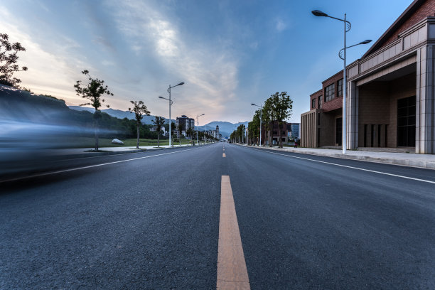 多车道公路图片下载