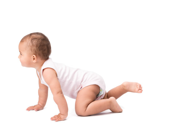 婴儿爬行孤立。图片下载