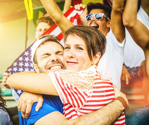 支持者拥抱图片下载