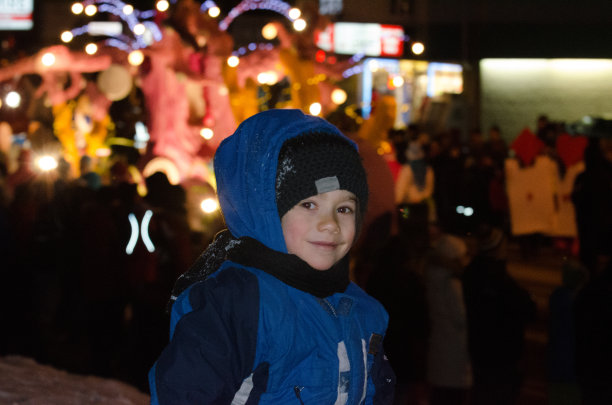 游行的孩子图片下载