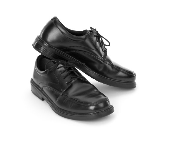 黑皮鞋孤立图片下载